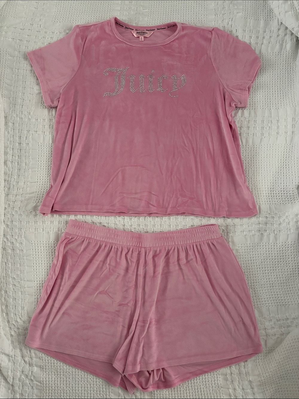 Juicy Couture Pink Velour Short Pajama Set with Rhinestone Logo Size 1XL